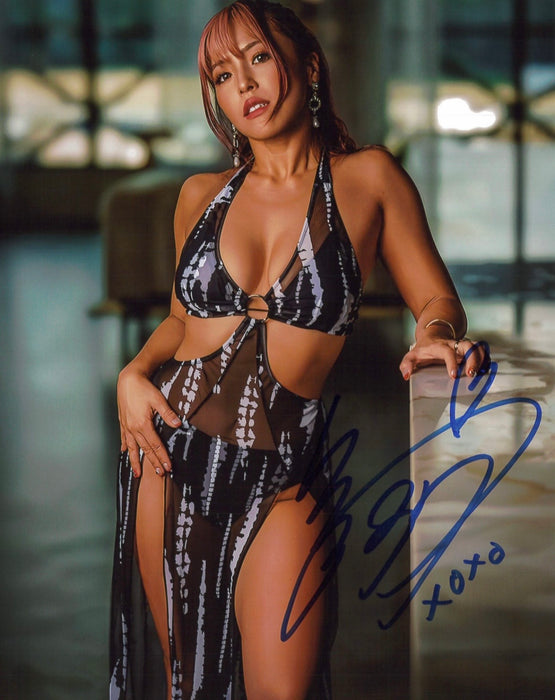 Mina Shirakawa 8x10 Promo - Autographed
