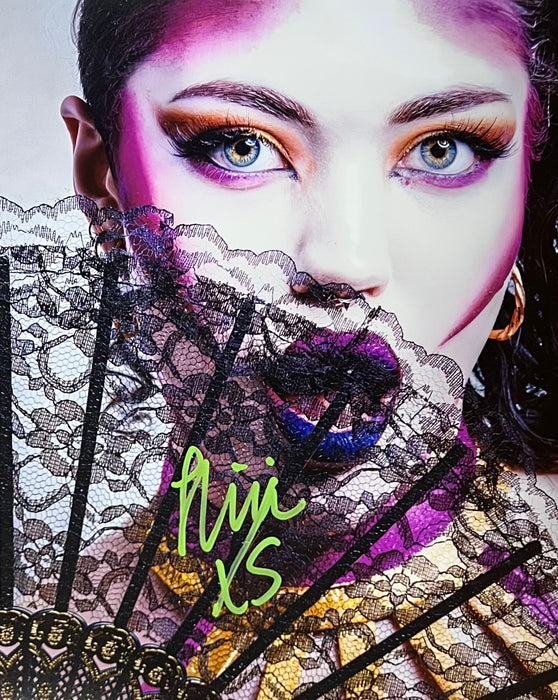 Nixi XS 8x10 Promo - Autographed
